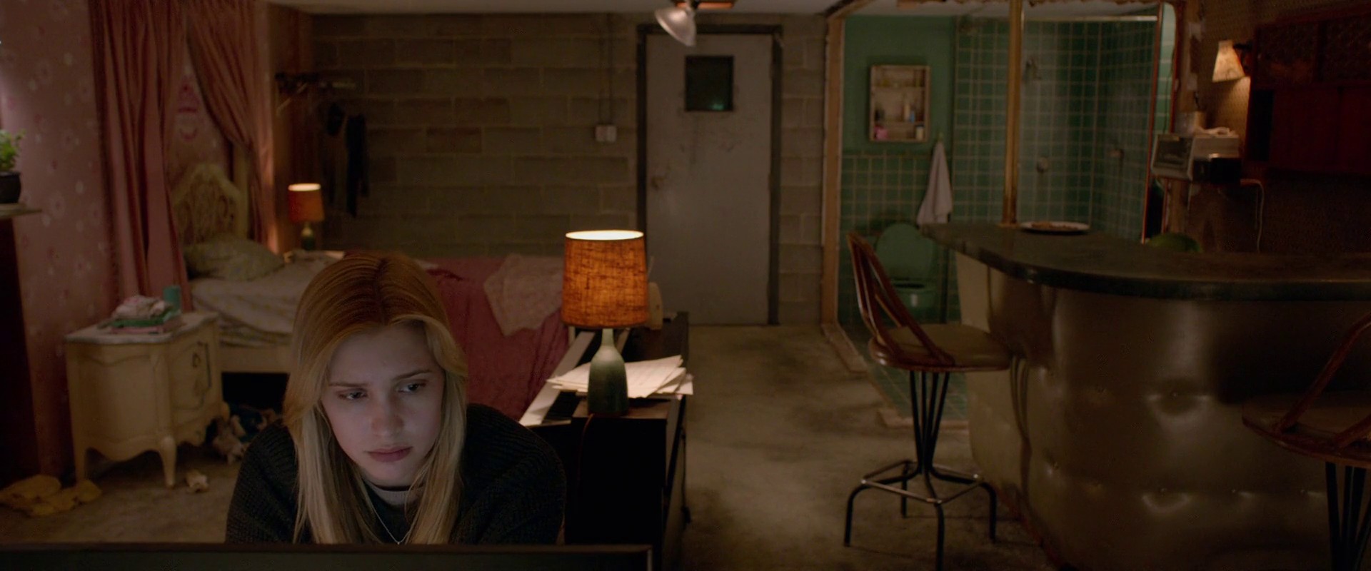 Книга ларри лоутона. Плененный принц. Принцесса плененная демоном. Sandy jones. The captive princess prin 2.