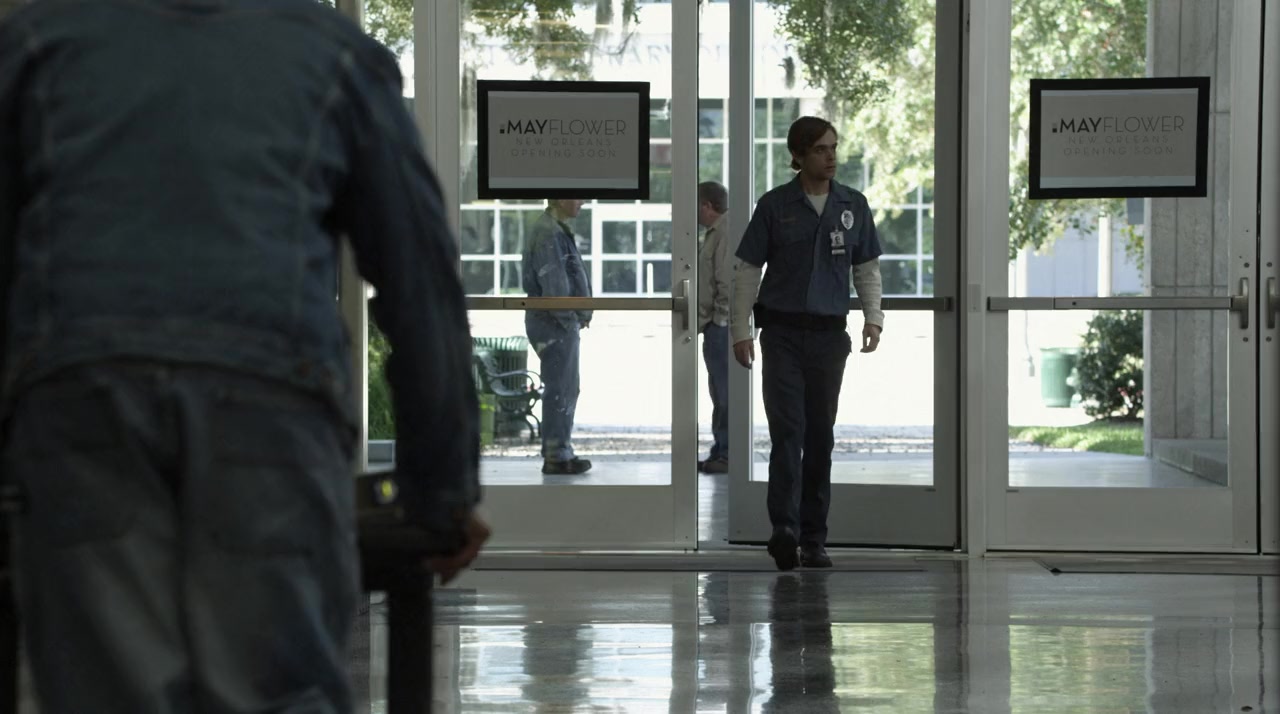 Mirrors 2 Movie Trailer Suggesting Movie